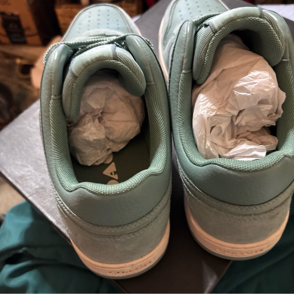 NIB Coach Aquamarine Leather , Signature Printed Sneakers,!size 9.5D - Picture 4 of 9